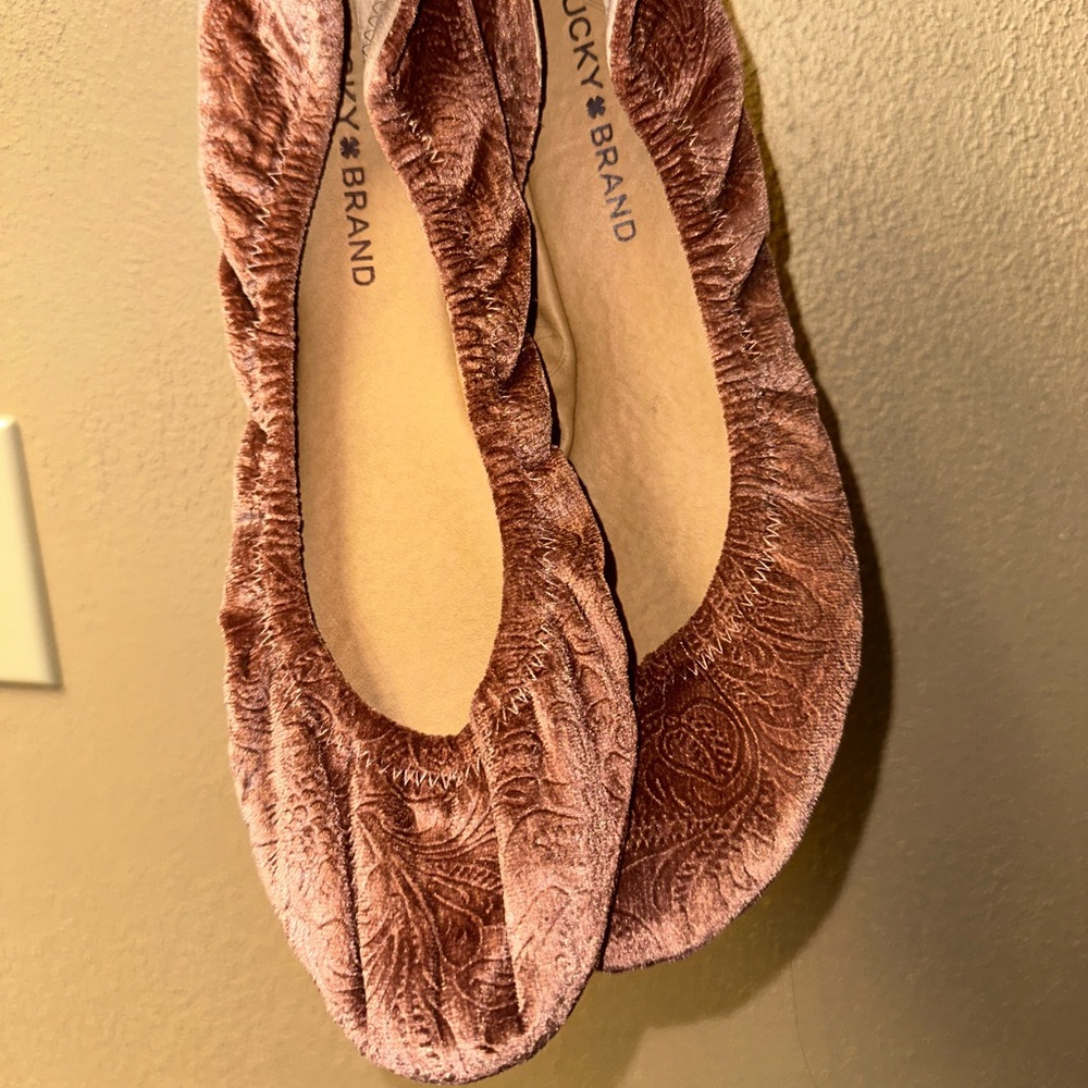Ballet flats